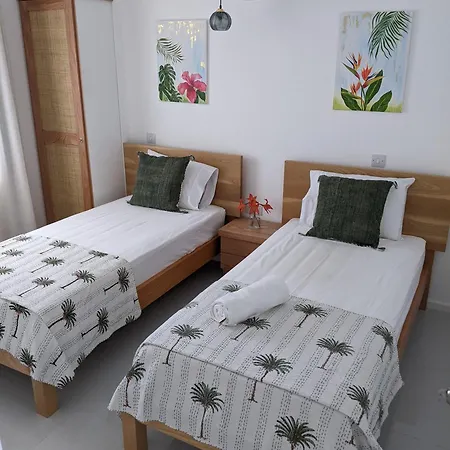 Seaview Serenity Apartment Flic en Flac Exterior photo